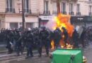 (ВИДЕО) Во Франции в день труда проходят жесткие столкновения из-за пенсионной реформы
